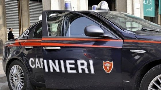 Calabria, traffico di beni archeologici da scavi clandestini: 23 arresti 
