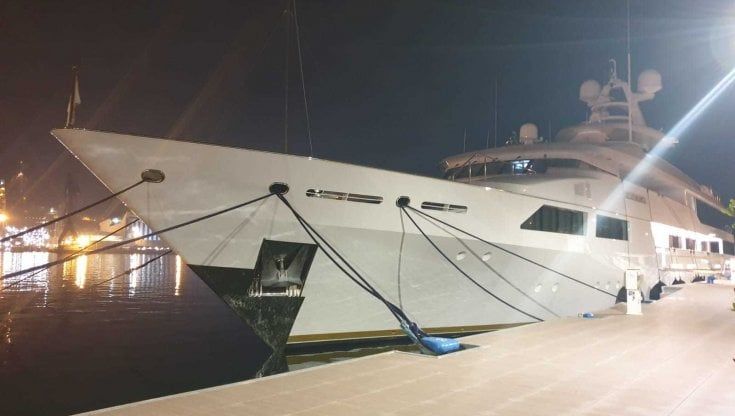 Allo Stabia Main Port attracca “Le Pharaon”, il "sultano del mare" degli yacht