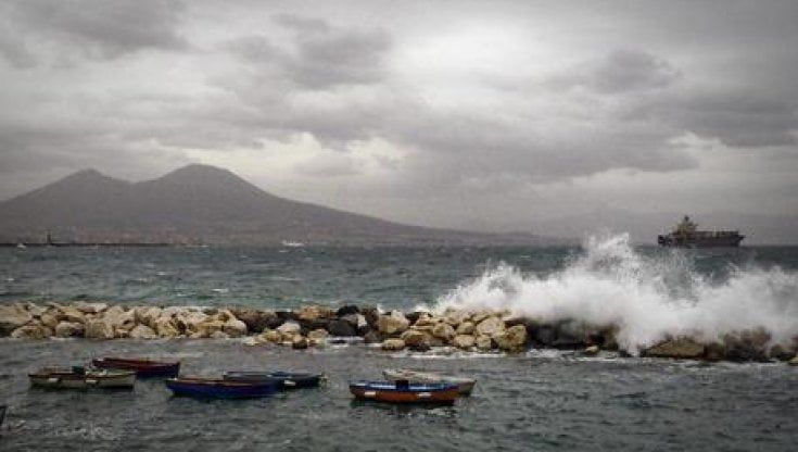Previsioni meteo, nel weekend ancora nubi e piogge improvvise. Ma da lunedì il clima si fa mite