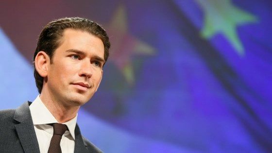 Austria, Kurz contro la Ue su accoglienza migranti: "Così finiamo per dividere l'Europa"