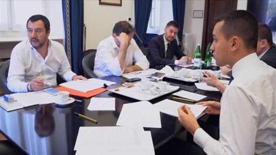 Faccia a faccia tra Salvini e Di Maio:  "Abbiamo chiuso su premier e squadra di governo"