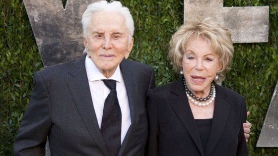 Kirk Douglas e Anne Buydens, la coppia più longeva di Hollywood