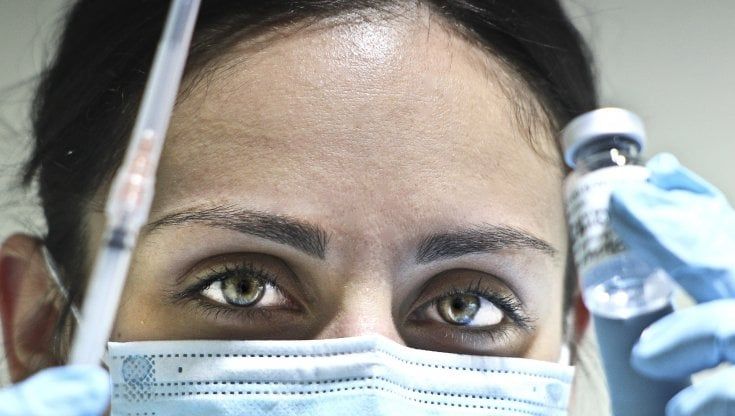 Coronavirus in Italia, il bollettino di oggi 25 marzo:  23.696 nuovi casi e 460 morti