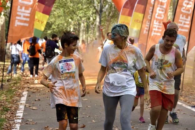 Color Run, la corsa dai mille colori in piazza d'Armi