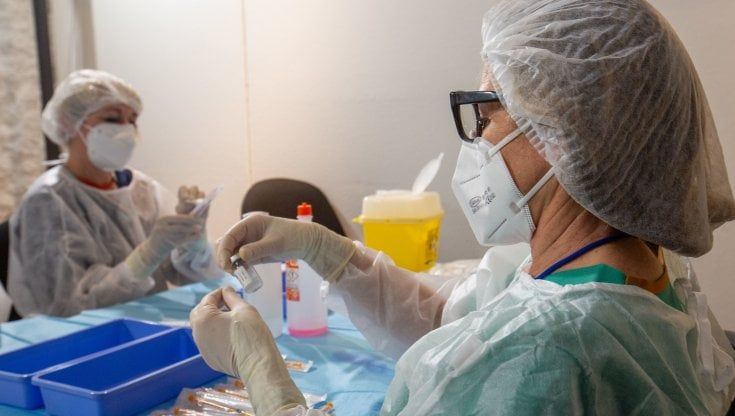 Coronavirus, il bollettino di oggi 7 aprile: 13.708 nuovi casi e 627 morti
