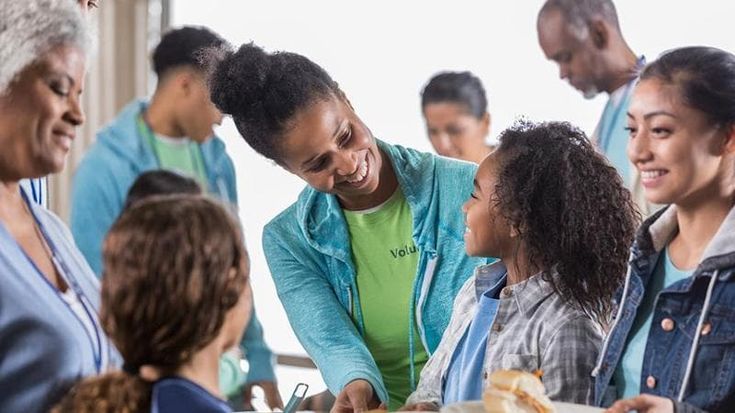 Volontariato organizzato: è in forte calo, ma cresce il tempo dedicato e cambia il modo di donarlo