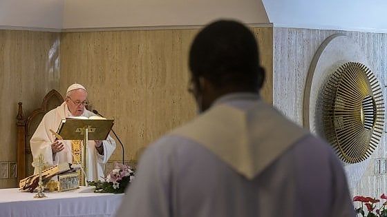 Papa Francesco: "In Libia dei lager di detenzione, ma ci danno una versione distillata"
