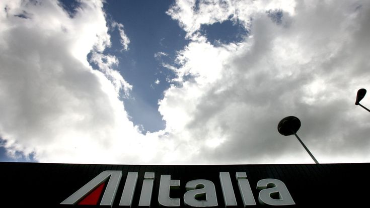 Alitalia, un conto da 10 miliardi: i soldi pubblici bruciati per tenerla in volo