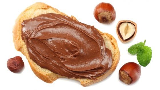 Le creme spalmabili alla nocciola? Bombe caloriche, la qualità costa cara