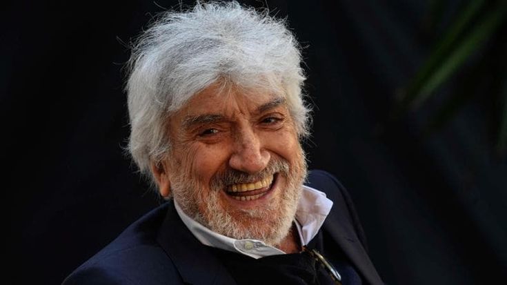 Dopo tre anni il cimitero del Verano è pronto, Gigi Proietti torna nella sua Roma