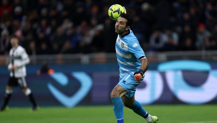 Buffon fischiato e insultato a San Siro dai tifosi dell'Inter