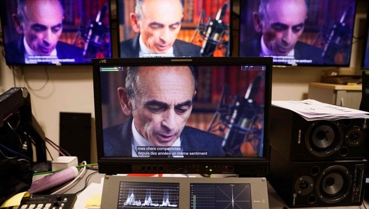 Il polemista di estrema destra Eric Zemmour si è candidato alle presidenziali in Francia 
