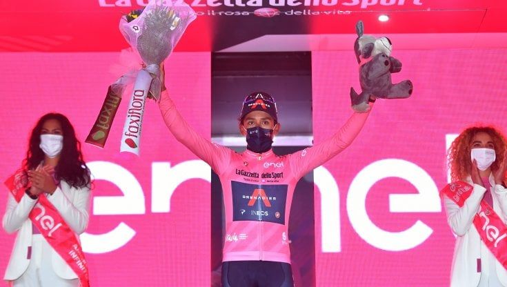 Ciclismo, Giro d'Italia: Bernal show a Campo Felice, tappa e maglia rosa