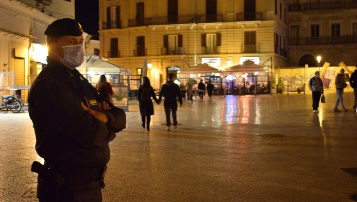 Coronavirus, nel Barese i sindaci chiudono piazze e parchi: ecco dove scattano i provvedimenti