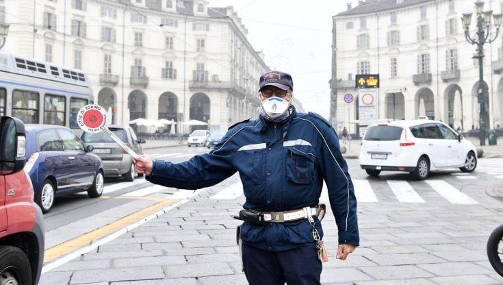 Smog, l'aria peggiora: da venerdì 17 a lunedì 20 dicembre limitazioni al traffico estese al resto del Piemonte