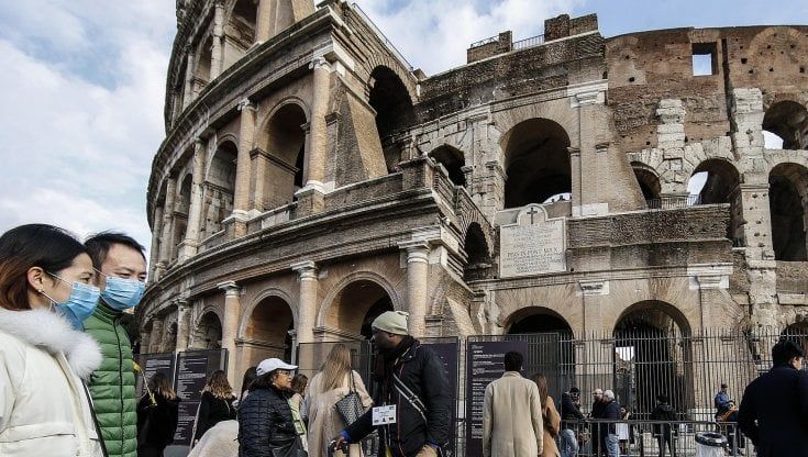 Coronavirus, contagi e decessi ancora in calo: nel Lazio 27 morti e 1.138 nuovi casi. Circa la metà a Roma