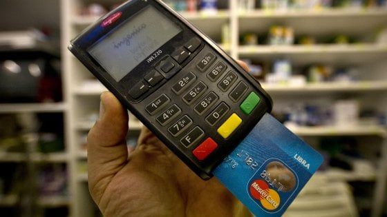 Guerra al contante, ecco le carte di credito più convenienti per i consumatori