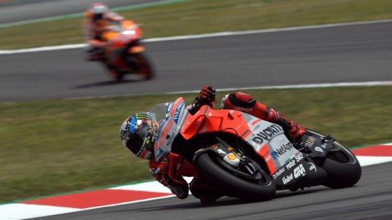 Motogp, test a Barcellona, Marquez miglior tempo. Rossi: "Non siamo migliorati"