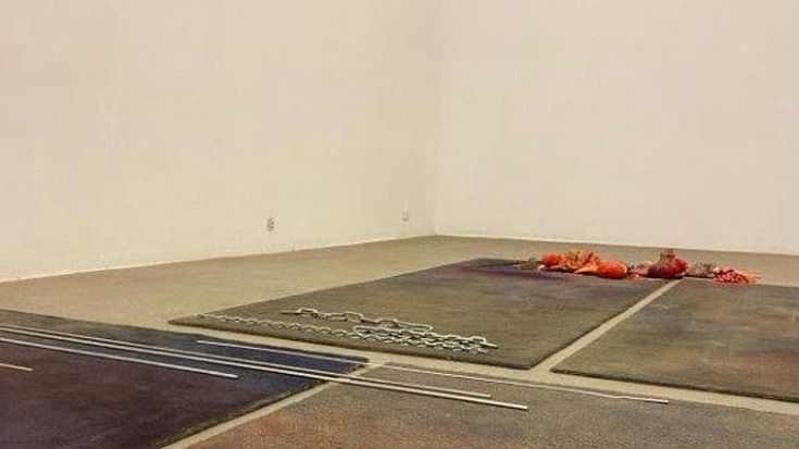 Isabelle Cornaro, l’artista francese alla sua prima grande mostra in Italia