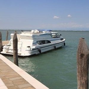 "Boat and breakfast", la barca è un hotel. A Venezia, stop alla nuova frontiera del turismo alternativo 