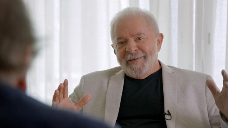 Oliver Stone, conversazioni con Lula: a Cannes il ritratto del leader brasiliano. “I documentari raccontano le persone, i registi a Hollywood hanno perso il contatto con la realtà”