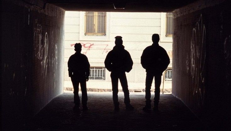 "Così noi ragazzi ci armiamo a Porta Nolana: un cinese vende coltelli e tirapugni"