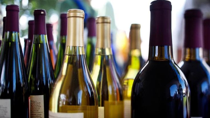 Vino, come cambia il mercato globale: meno bottiglie, più valore