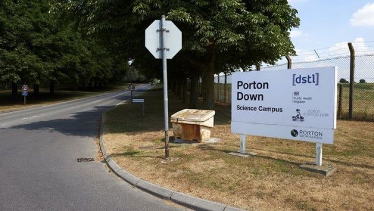 Coronavirus, il Regno Unito dà la caccia alle varianti: nuovi fondi al laboratorio top secret di Porton Down