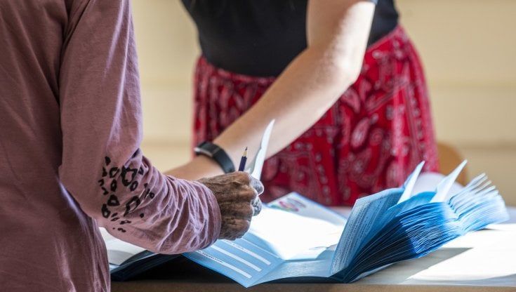 Viaggio nelle periferie: le grandi assenti al voto  