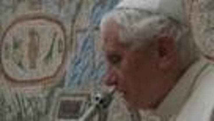 Il Papa ringrazia la Curia: "Resta vicinanza spirituale" 