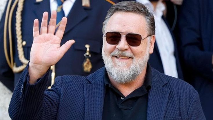 Russell Crowe sui social dopo la mancata qualificazione: “Alba buia per l’Italia. Di nuovo”