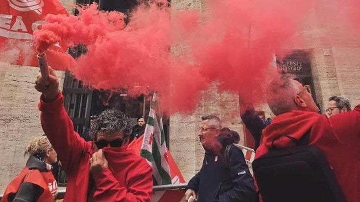 Natuzzi, il dialogo riparte ma l’intesa ha tempi brevi: “Entro il 15 o salta tutto”
