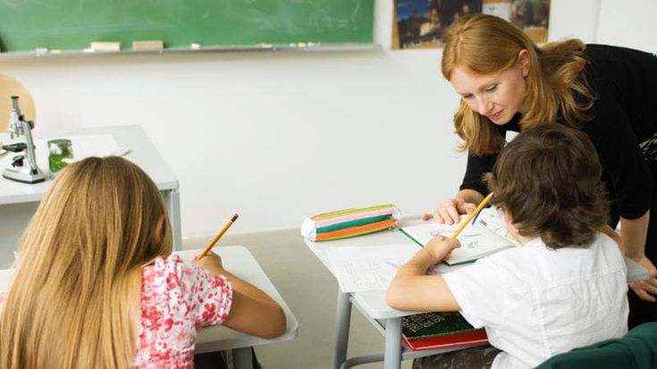 Carta Docente, platea allargata ai precari e più spese possibili. Le novità del 2026