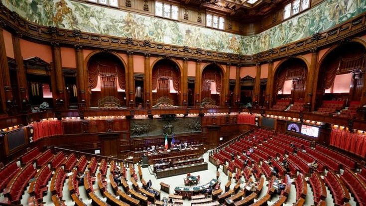Scudo agli imprenditori, FdI rilancia. La Lega ci riprova sulle pensioni