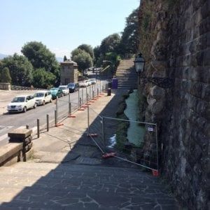 Firenze, parte il restauro delle Rampe del Poggi: torneranno ninfee e begonie 