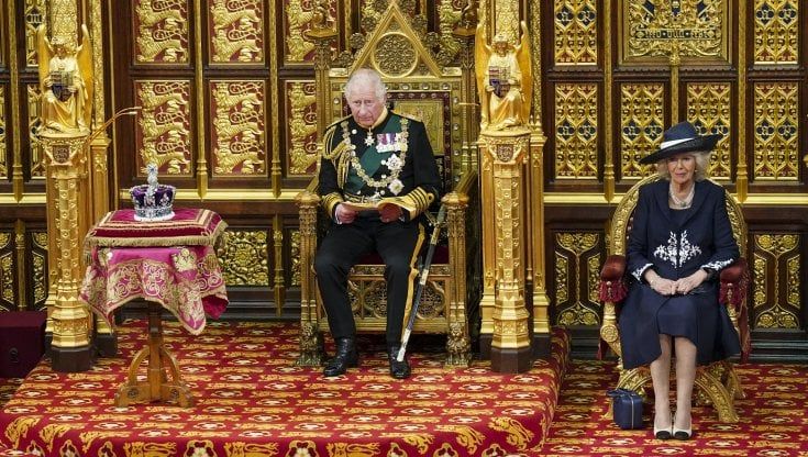 È il Giubileo della regina Elisabetta: e la Gran Bretagna ora dice "God Save Camilla"