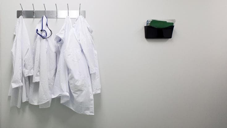 Il Pnrr in stile siciliano: ospedali aperti a metà per rispettare la scadenza