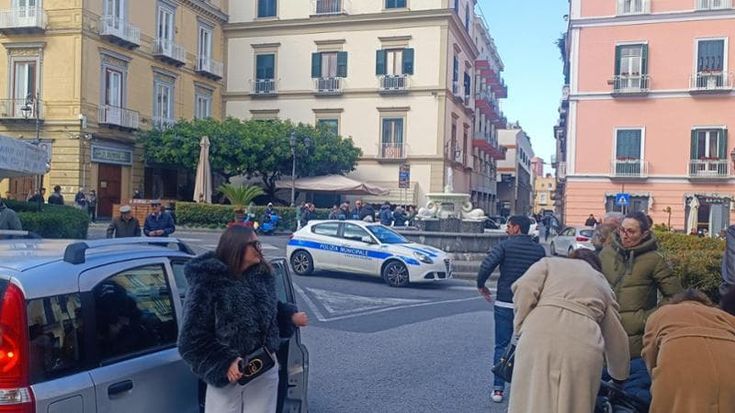 Vico Equense, perquisizione nella notte: la Finanza nel comando dei vigili urbani