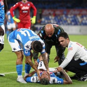 Napoli, trauma distorsivo al ginocchio destro per Allan