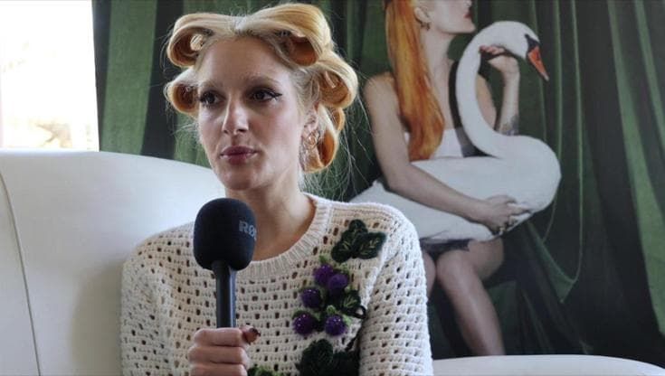 Levante, l'intervista in bigodini: "La depressione è un tema che può stare al festival"