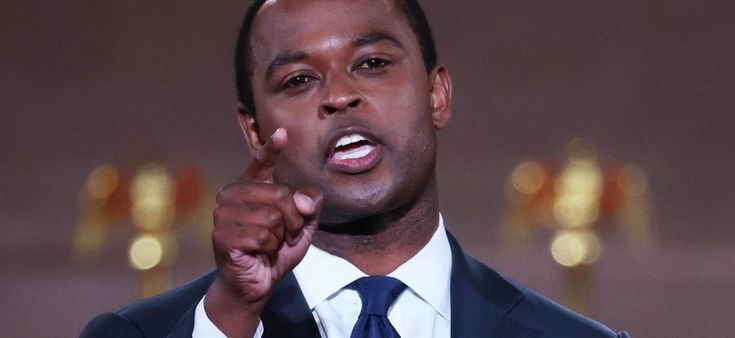 Daniel Cameron: "Noi neri pensiamo con la nostra testa, da Biden solo frasi offensive"