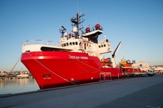 Migranti, "Assurdo fermare i soccorsi in mare per paura del virus. Non c'è motivo di aver paura"