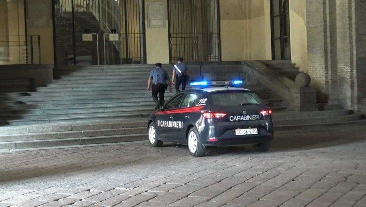 Coppia fa sesso nei pressi della Pilotta: denunciati per atti osceni  