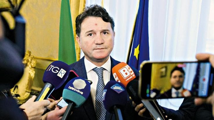 Il senatore Silvestro chiede scusa: “Inopportune quelle mie frasi”