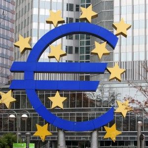 Piketty: "Tsipras non &egrave; il male meglio di populisti e xenofobi. Il vero pericolo per l'Europa &egrave; l'ipocrisia di Juncker e Merkel"