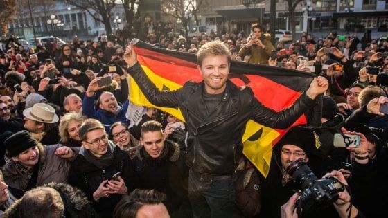 F1, il realismo di Rosberg: "Siamo rivali, con Hamilton non possiamo essere amici"