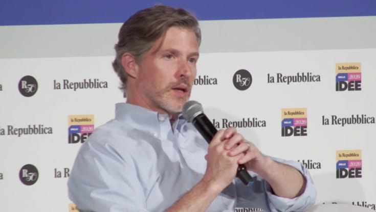 Alec Ross: “L’AI Act ora va abrogato, l’Europa abbia più coraggio”