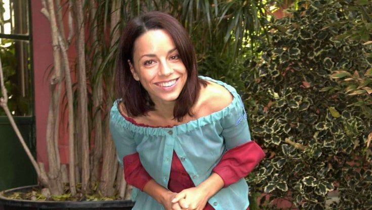 Valeria Rossi: "Cantavo 'sole cuore amore' adesso lavoro nell’ufficio anagrafe"