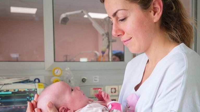 Prematuro di appena un chilo e con problemi al cuore: salvato grazie a tecnica innovativa