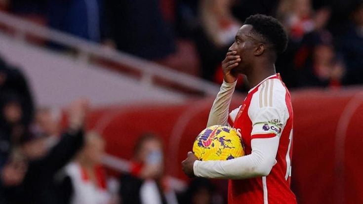 Premier League, l’Arsenal ne fa 5 allo Sheffield e resta in scia del Tottenham